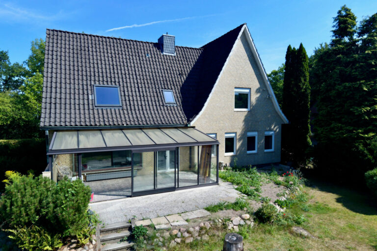 Hamburg-Bergstedt – Großzügiges Einfamilienhaus mit herrlich großem Garten in Südlage