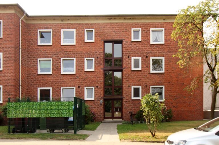 Solide Kapitalanlage. Gut vermietete ETW mit Balkon –  zentrale Lage in Eidelstedt.