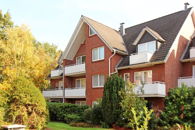 Große, gepflegte Maisonettewohnung mit 2 Balkone und TG-Stellplatz