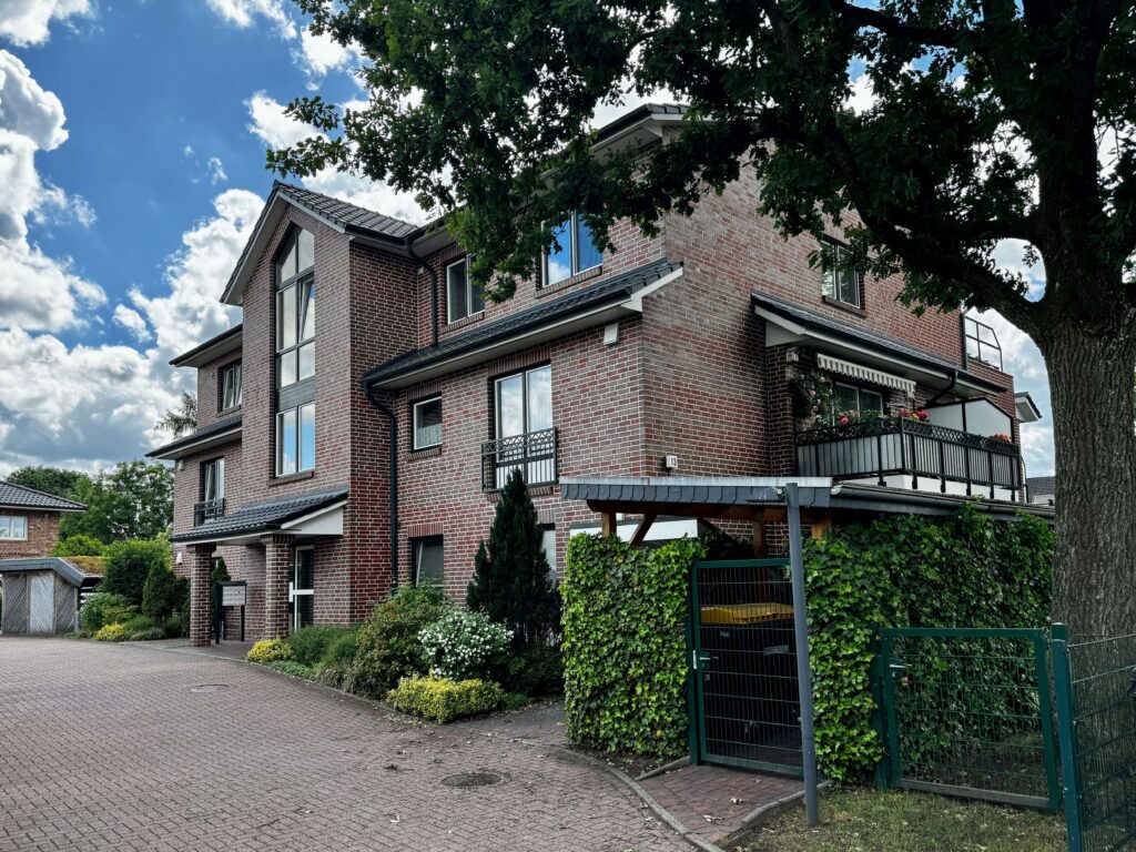 Vermietete Obergeschoss-Wohnung  mit Balkon – Solide Kapitalanlage in Quickborn
