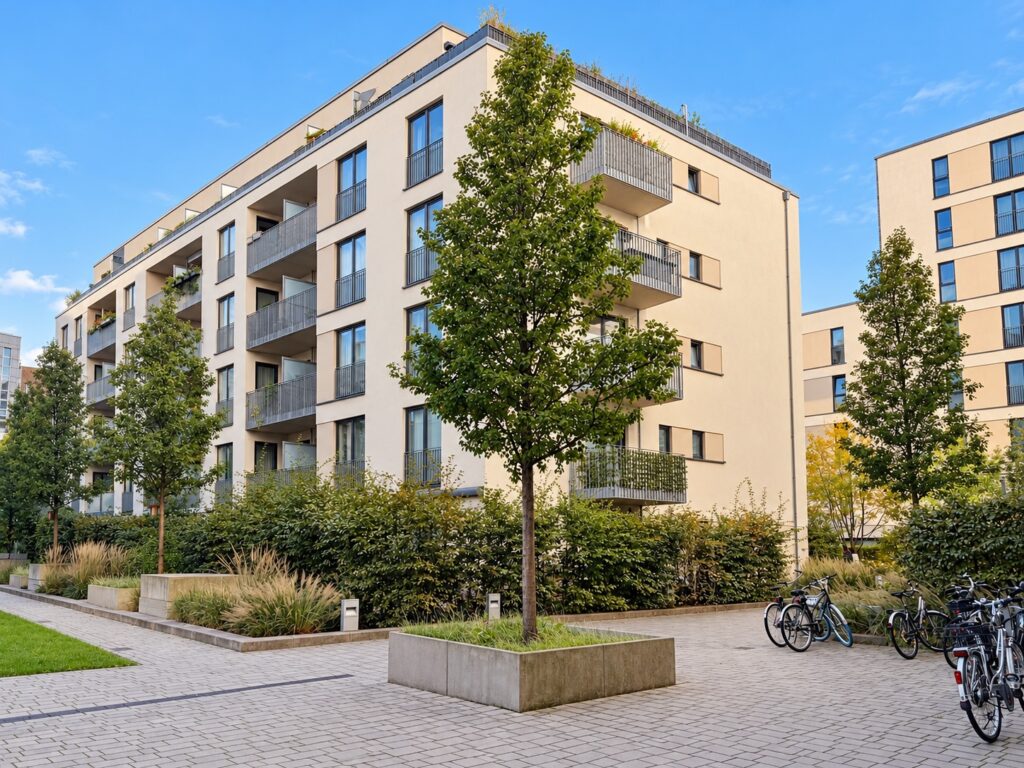Urban Living über den Dächern Hamburgs – Stilvolles City-Penthouse mit großzügiger Südost-Dachterrasse und exklusivem Wohnflair