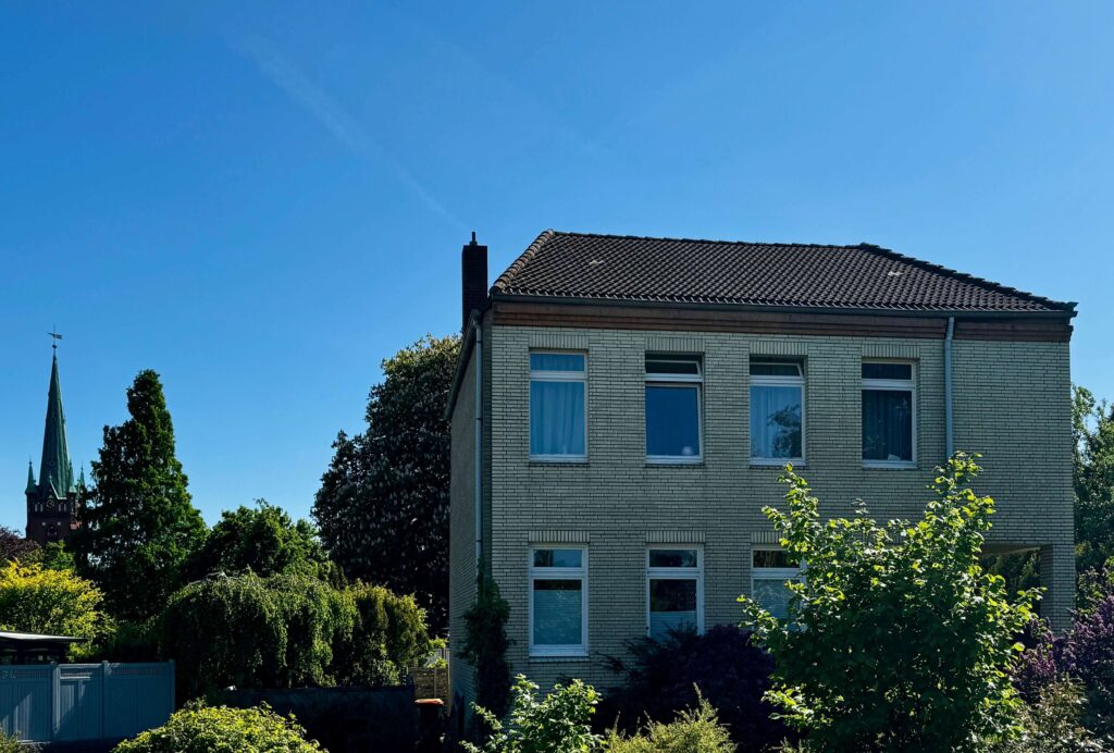 Attraktives Zweifamilienhaus in Hamburg-Moorfleet, vermietet, zentral gelegen und gleichzeitig in einer ruhigen Umgebung